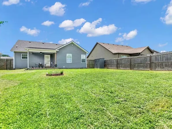 124 Ambridge St, Oak Grove, KY 42262