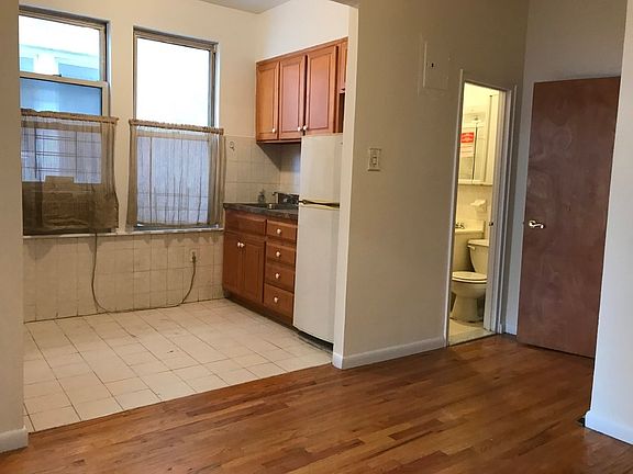 5th image of 34-20 44th St #1R