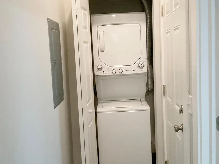 Washer/ Dryer in Unit