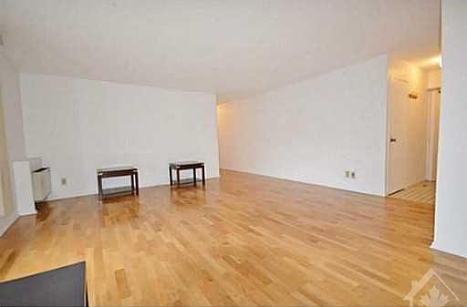 4th image of 141 Somerset St W #1001