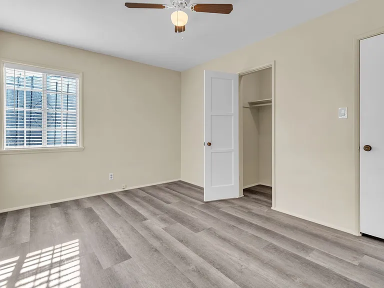 1239 W Carlton Pl — Photo 17