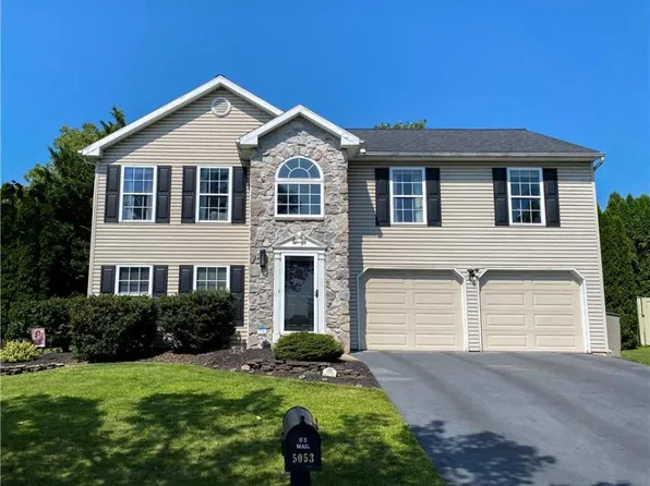 5053 Foxdale Dr, Whitehall, PA 18052