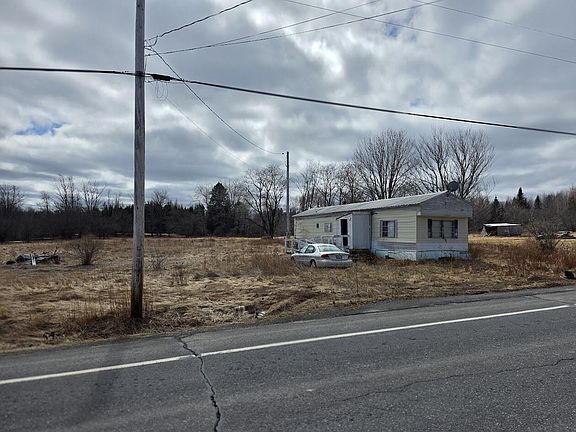 3rd image of 332 Crystal Road