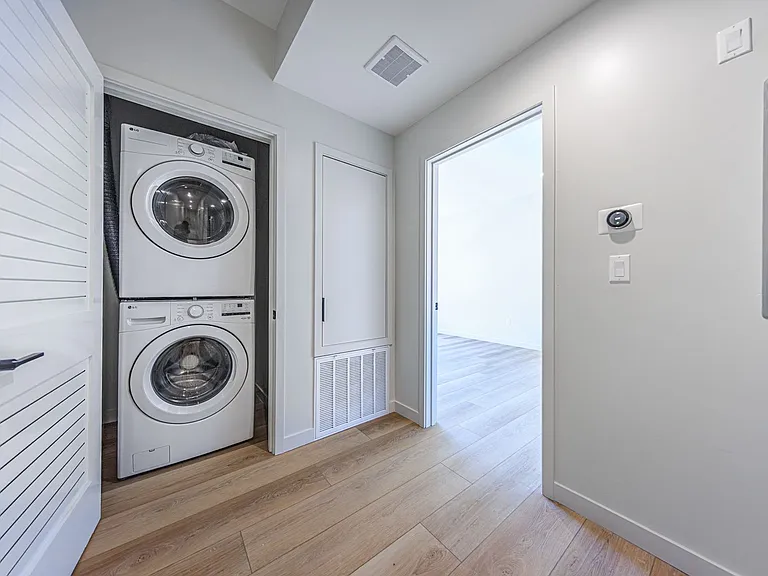 Rare Brand New Luxury Townhomes in Trendy Highland Park — Photo 27