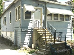 7855 Garden Ln, Justice, IL 60458