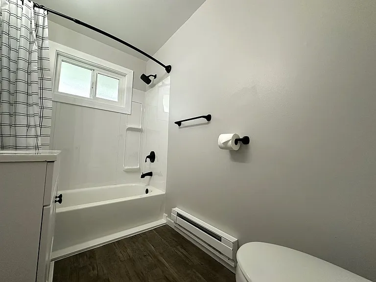 Bel-Air Apartments 8-Unit — Photo 13