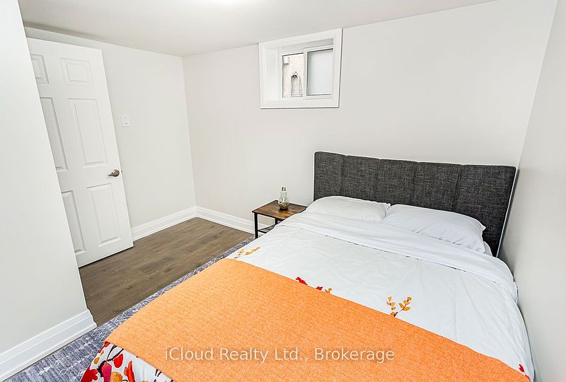 Toronto House for rent - 5 Bedrooms — photo 30