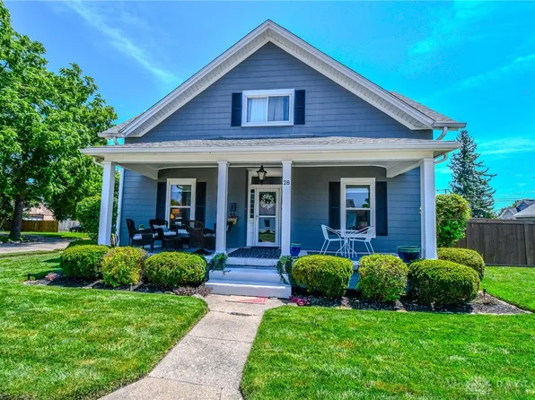 28 Miles Ave, Tipp City, OH 45371