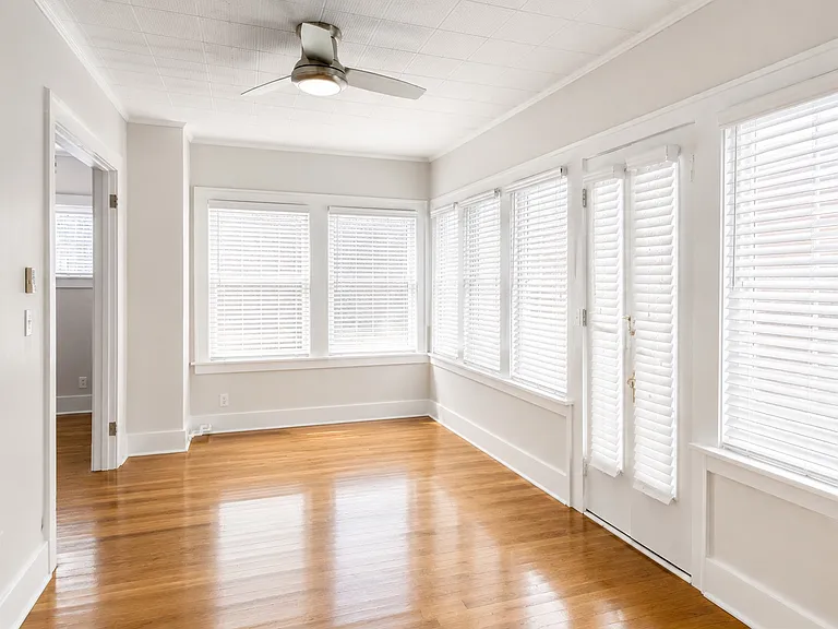 1508 N Robinson Ave #1 — Photo 3