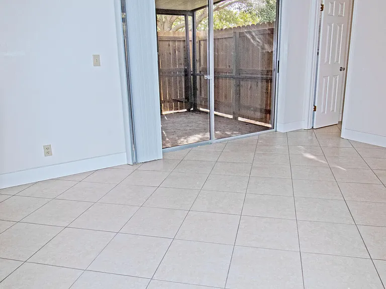 8883 SE Hobe Ridge Ave — Photo 33