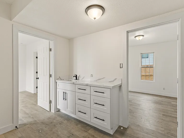 114 E Sherman Ave — Photo 26