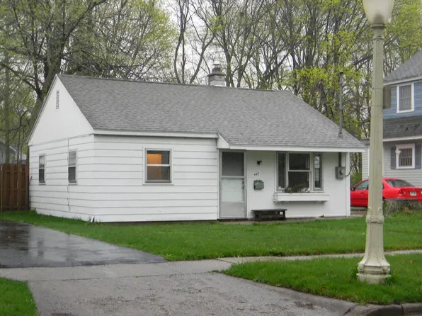 427 Regent St, Lansing, MI 48912