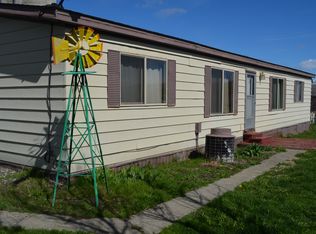 439 N Hunt St, Athena, OR 97813