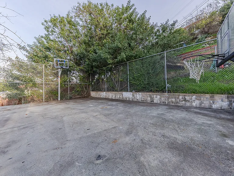 15877 Regalado St — Photo 83