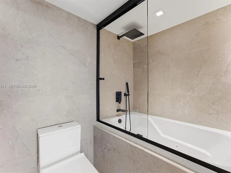 801 N Venetian Dr #308 — Photo 17