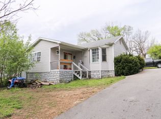 3021 Maple St, Hollister, MO 65672