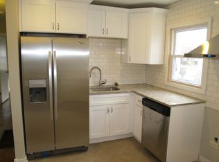 3652 Adams St, Lansing, IL 60438