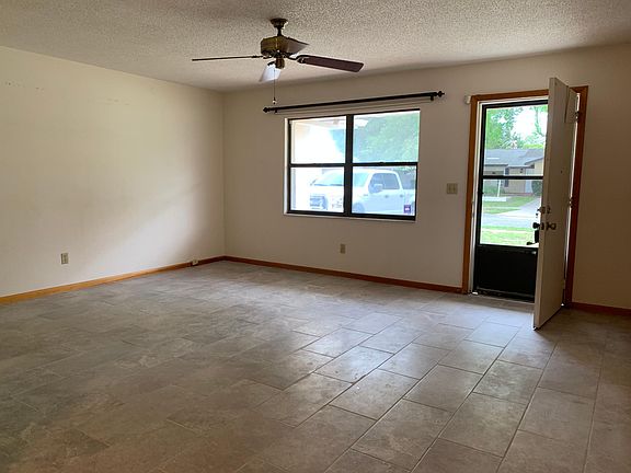 3rd image of 86 Brandy Hills Dr
