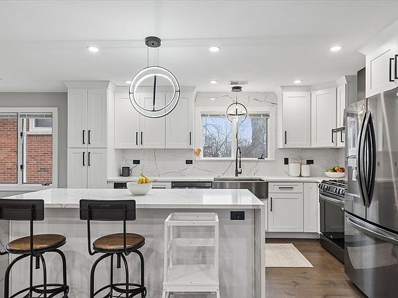 5th image of 571 Byrd Rd