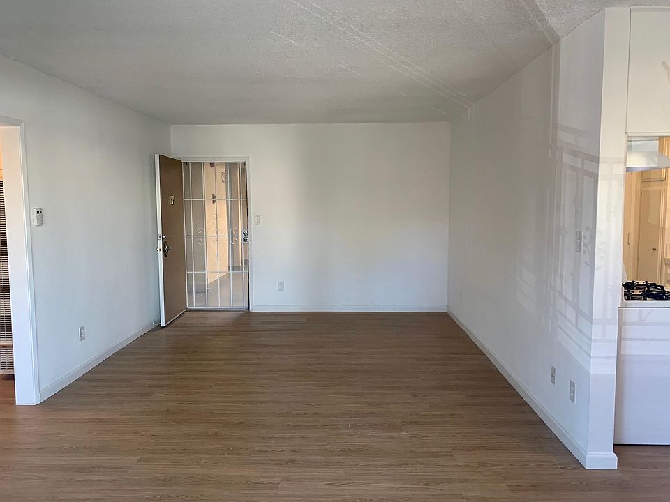 1st image of 1309 N Martel Ave APT 101