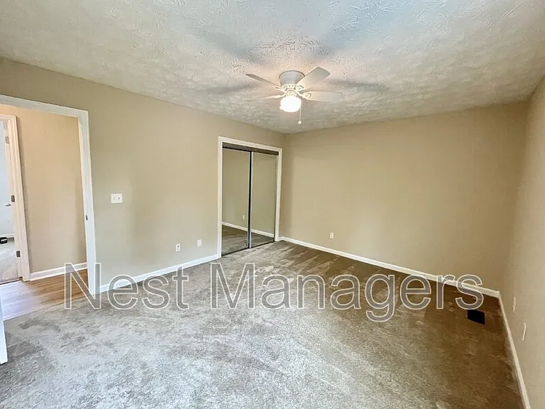 623 Daharan Dr — Photo 6