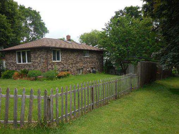 2nd image of 3145 Lockwood Blvd
