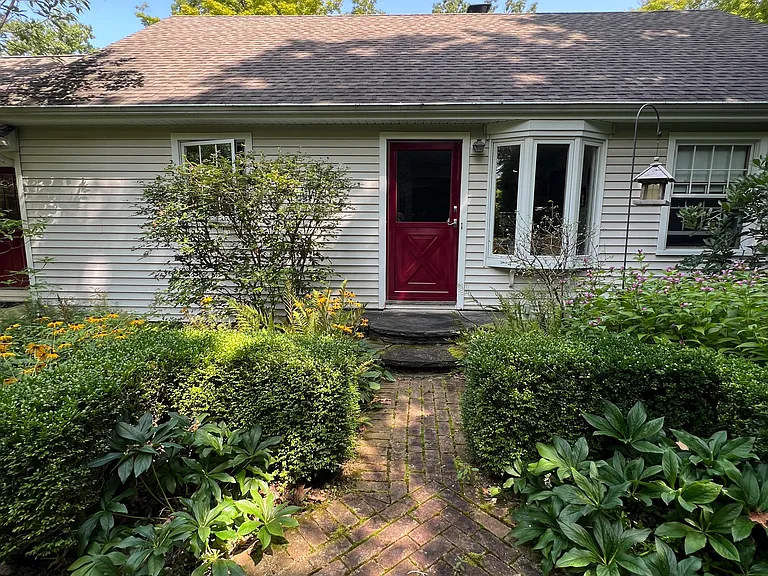 9910 Thwing Rd — Photo 4
