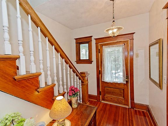 3rd image of 11 Austain Ave