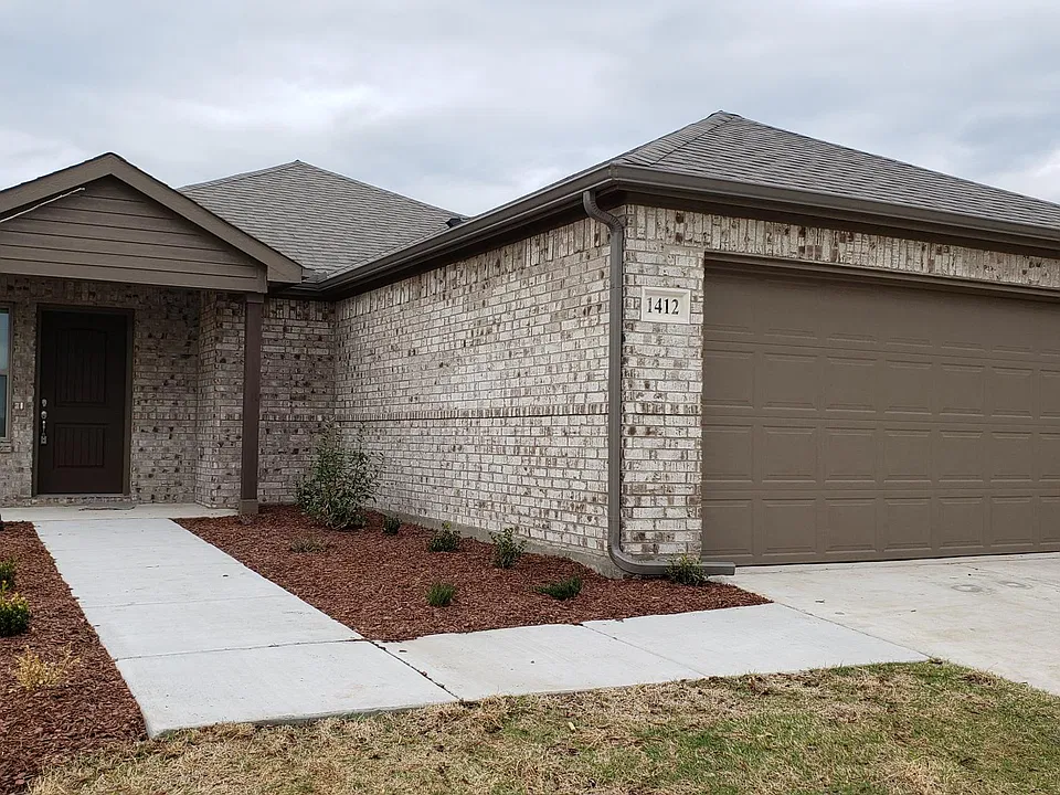 1412 Brindle Dr