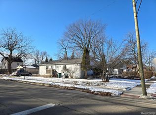 307 W Otis Ave, Hazel Park, MI