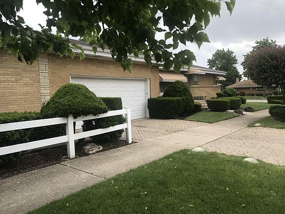 2nd image of 8602 N Oketo Ave