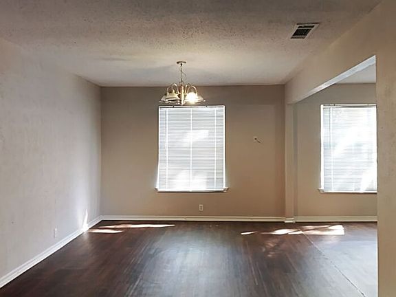 5th image of 661 Milton St