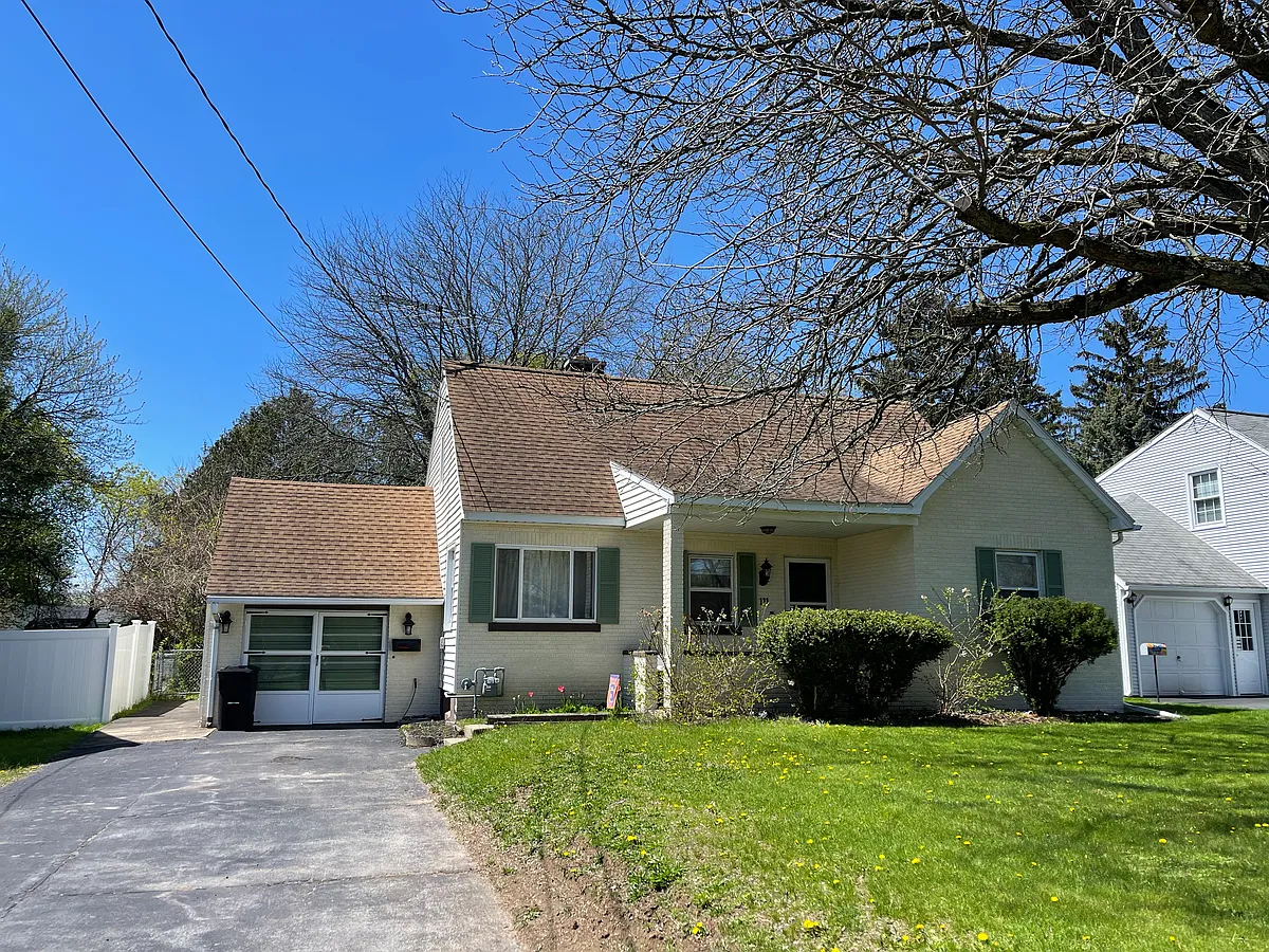 Building Photo - 111 Dormar Dr