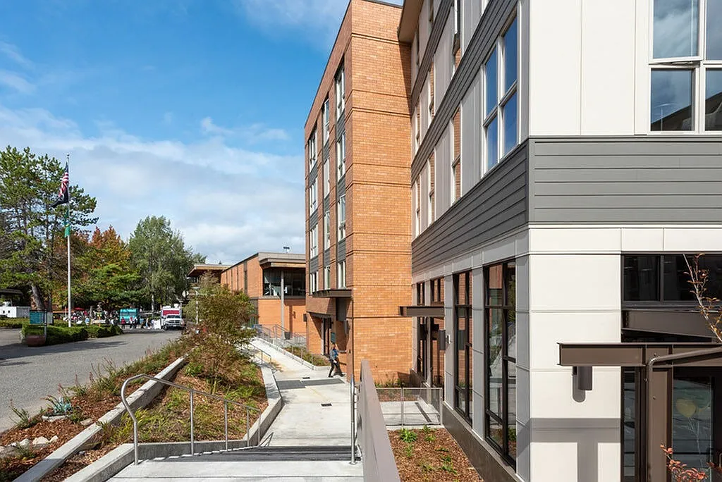 Alder Residence Hall — Photo 3