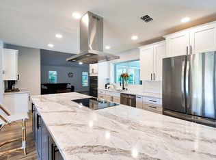 9910 El Greco Cir, Bonita Springs, FL 34135