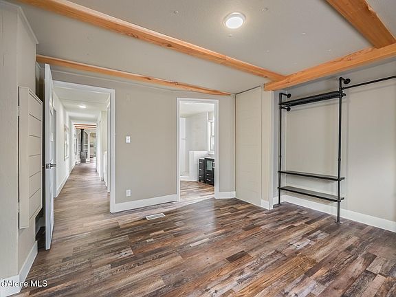 5th image of 227 Summit Blvd
