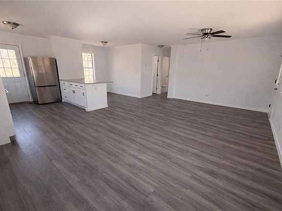 3rd image of 20 Aspin Ave NW