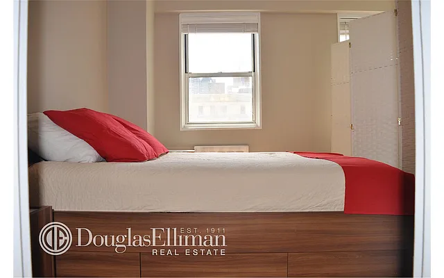 Rented by Douglas Elliman | media 17