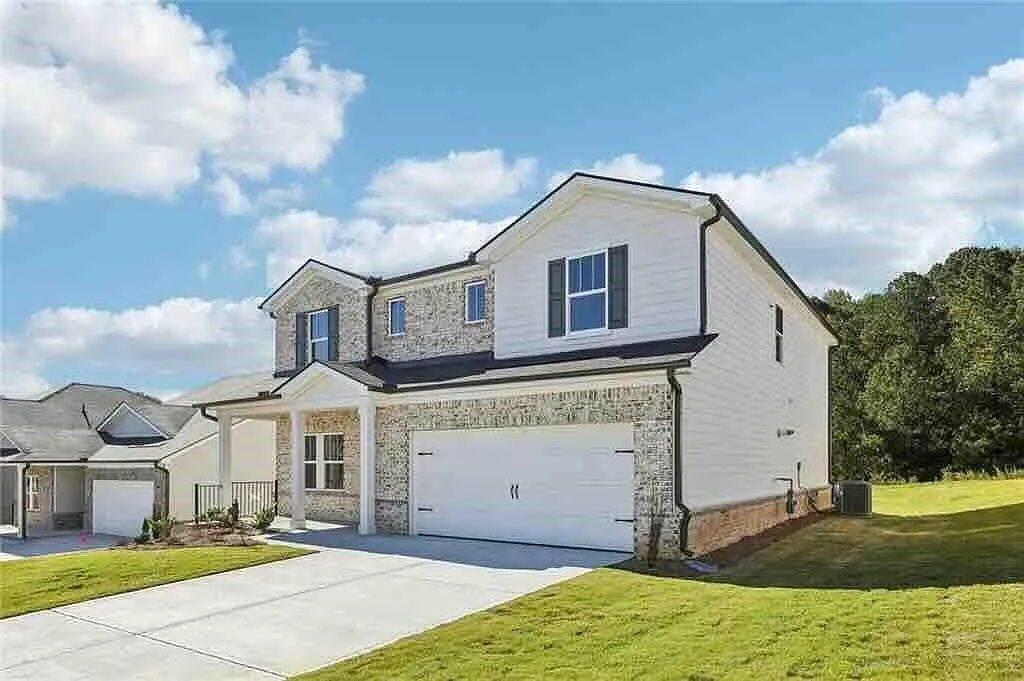 5 bed, 3.0 bath, 2989 sqft, $3,000 — Photo 2