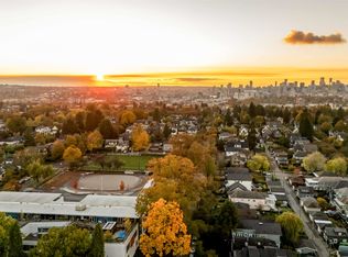 1732 Templeton Dr, Vancouver, BC V5N0C2