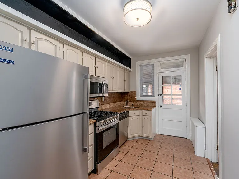 4244 Shamrock Ave — Photo 13