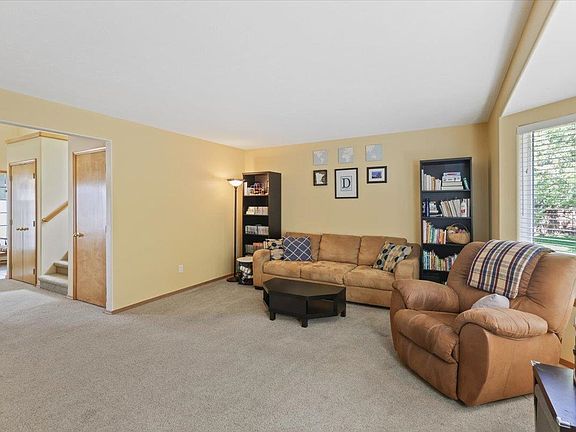 5th image of 2410 E 54th Ln