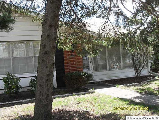 2nd image of 409 Portsmouth Drive #B