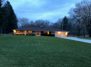 11229 N Valley Dr, Mequon, WI 53092