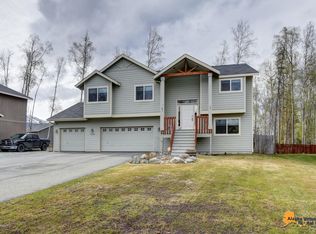 13064 Curry Ridge Cir, Eagle River, AK 99577
