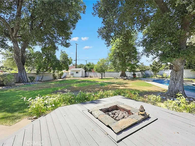 117 Catherine Park Dr — Photo 32