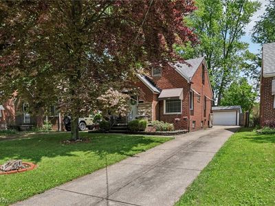 5467 Burns Rd, North Olmsted, OH, 44070