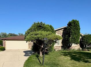 18921 Oakwood Ct, Country Club Hills, IL