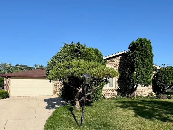 18921 Oakwood Ct, Country Club Hills, IL 60478