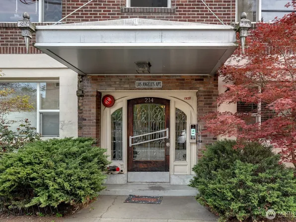 214 Summit Avenue E #402, Seattle, WA 98102